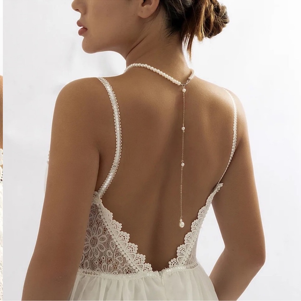 Elegant Pearl Backdrop Necklace